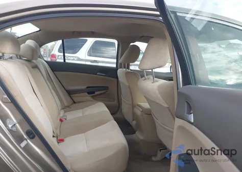 2008 Honda Accord 2.4 Lx z USA, uszkodzony, nr VIN 1HGCP26358A153163